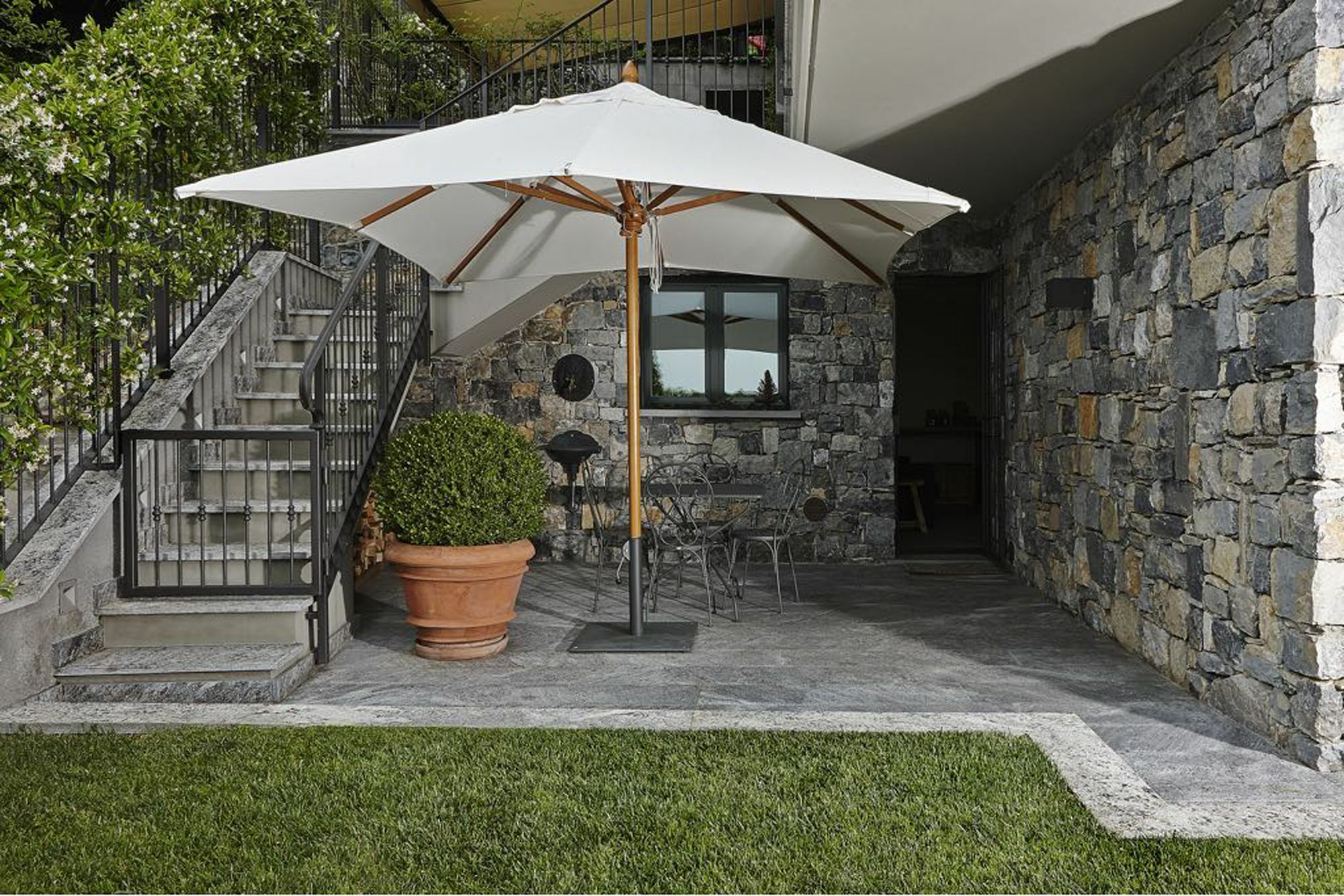 Suite & Pool-Como House-160 Mt-Private Indoor Swimming Pool, Heated All Year-Private Covered Parking-Private Garden And Terrace-Fully Equipped Kitchen Exterior foto